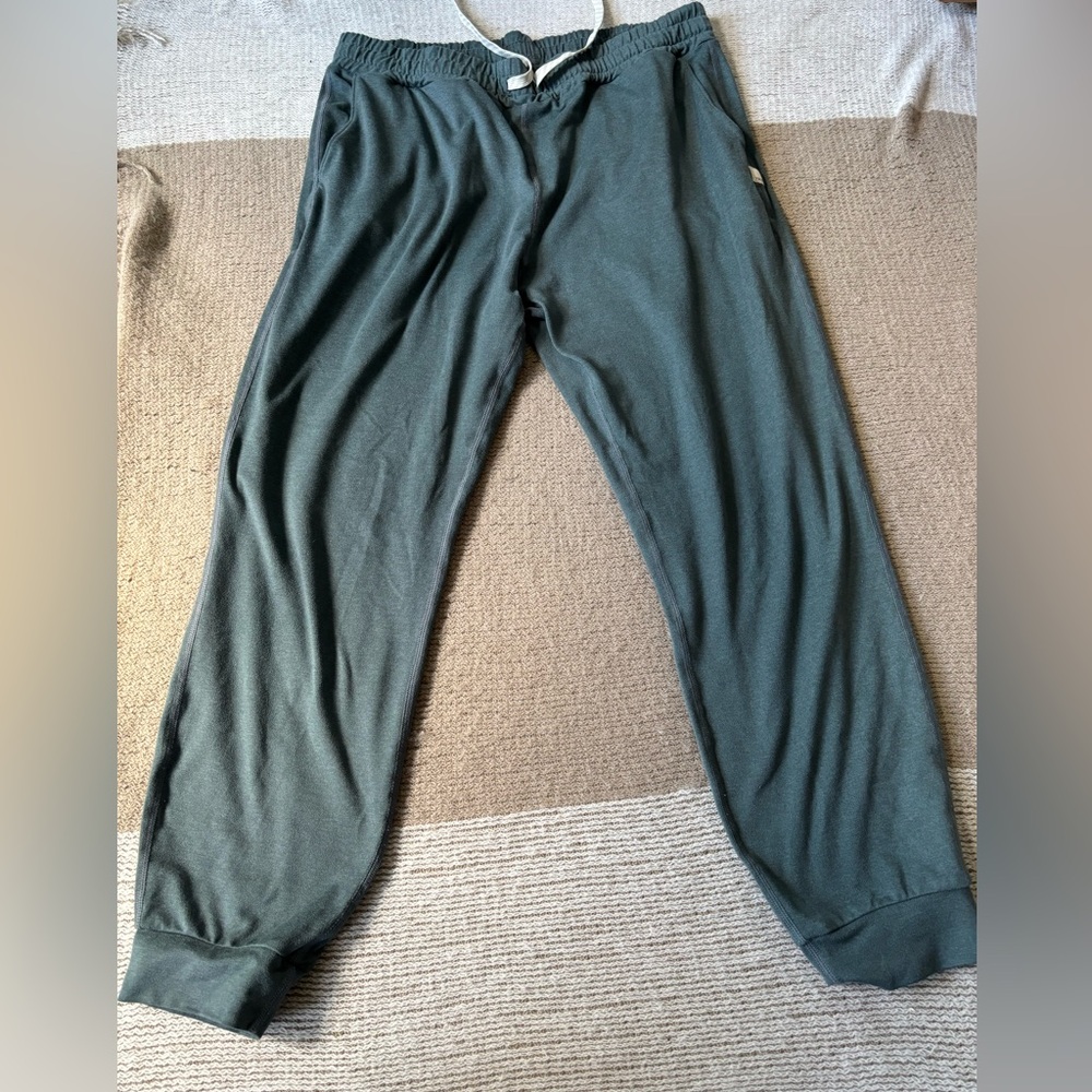 Vuori Dark Green Women's Jogger Pants